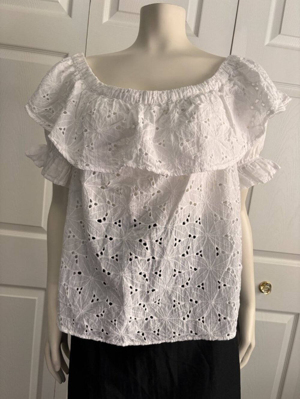 Umgee White Eyelet Off Shoulder Boho Top Medium Ruffle Sleeve Blouse - Picture 3 of 6
